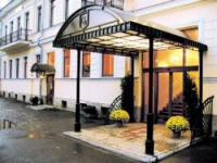 Gakkel House