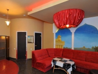"Hotel Plaza"