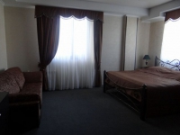 "Hotel Plaza"