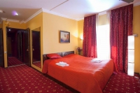 JENAVI CLUB HOTEL