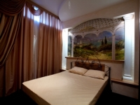 Savoy Petit