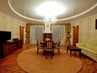 Savoy Petit
