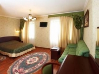 Savoy Petit