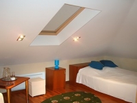 Savoy Petit