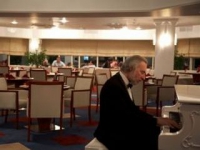 GRAND HOTEL