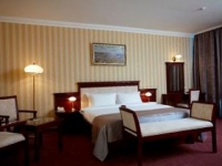 GRAND HOTEL