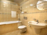 Greenway Park Hotel 