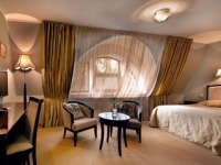 Greenway Park Hotel 